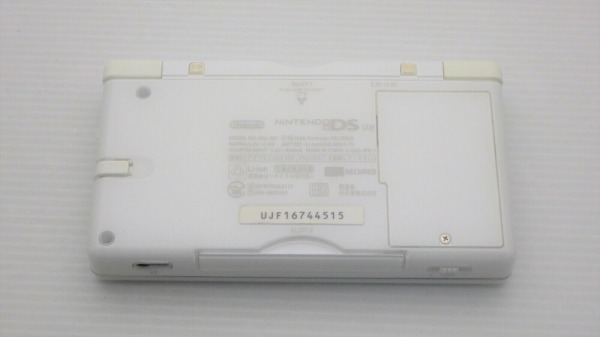 桃太郎電鉄DS TOKYO&JAPAN ニンテンドーDS Lite クリスタルホワイト （ACアダプター付き）